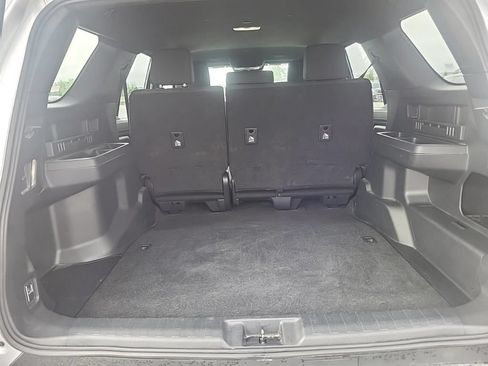 Used 2025 Toyota 4Runner SR5 AWD/4WD image 5