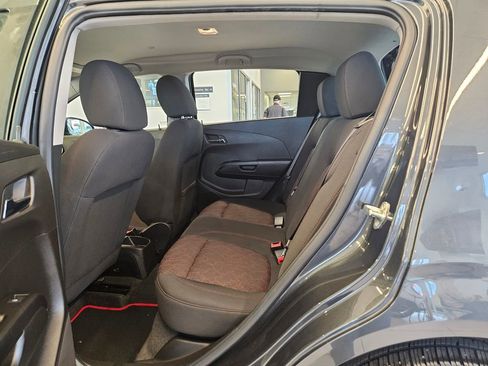 Used 2020 Chevrolet Sonic LT w/ Convenience Package image 24