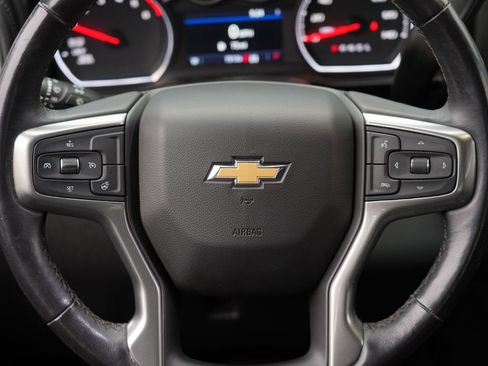 Used 2022 Chevrolet Silverado 1500 LT AWD/4WD image 24