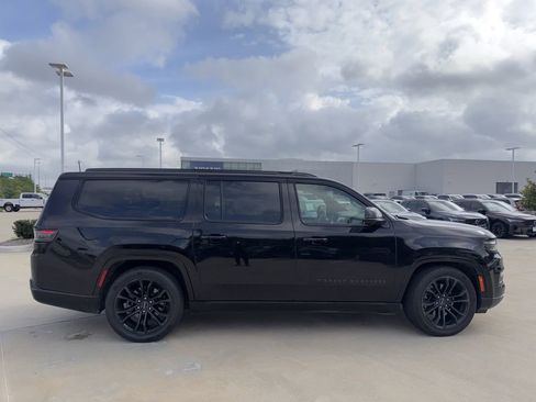 Used 2024 Jeep Grand Wagoneer L Series II w/ Quick Order Packagew 28T AWD/4WD image 15