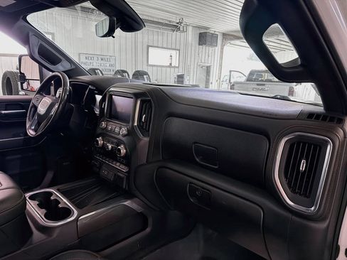 Used 2020 GMC Sierra 1500 AT4 w/ Technology Package AWD/4WD image 12