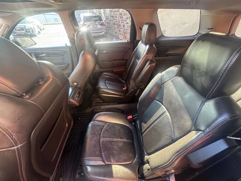 Used 2013 GMC Acadia SLT image 16