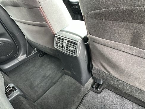 Used 2016 Nissan Rogue S AWD/4WD image 26