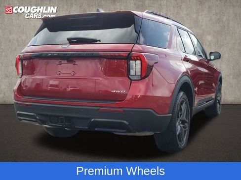 Used 2025 Ford Explorer ST-Line w/ Premium Package image 10