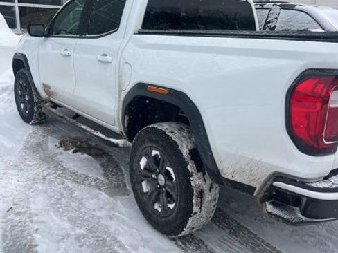 Used 2023 GMC Canyon Elevation image 4
