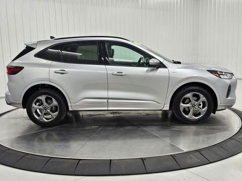 Used 2023 Ford Escape ST-Line Select AWD/4WD image 6