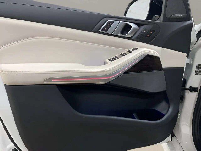 Used 2020 BMW X5 sDrive40i w/ M Sport Package RWD image 27