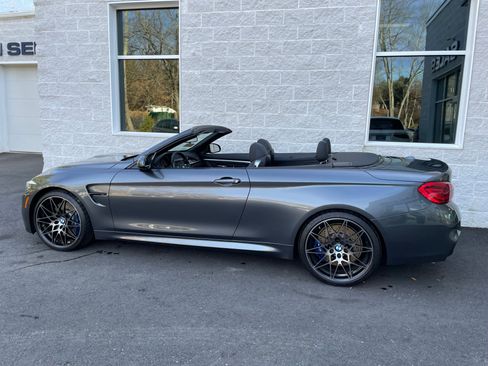 Used 2018 BMW M4 Convertible RWD image 28