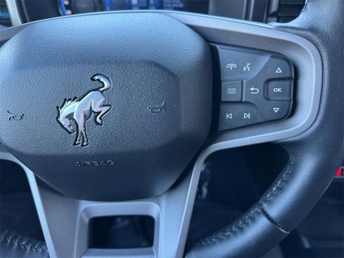 Used 2023 Ford Bronco Wildtrak image 30