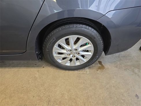 Used 2012 Toyota Prius Base image 19