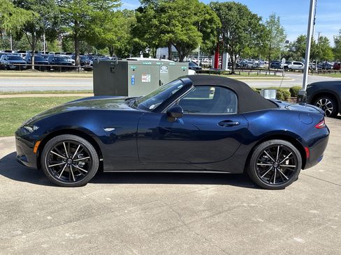 New 2026 MAZDA MX-5 Miata Grand Touring RWD image 9