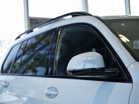 New 2026 BMW X7 xDrive40i w/ M Sport Package image 4