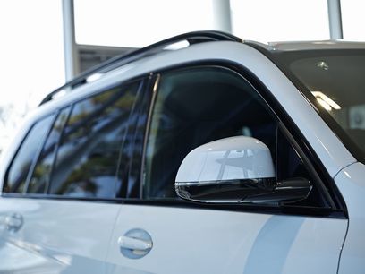 New 2026 BMW X7 xDrive40i w/ M Sport Package