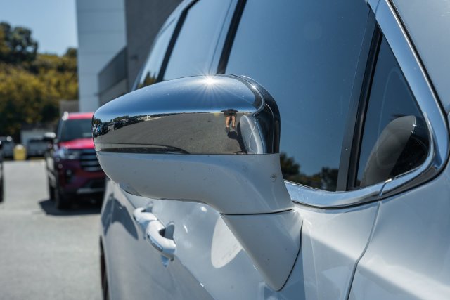 Used 2019 Chrysler Pacifica Limited FWD image 22