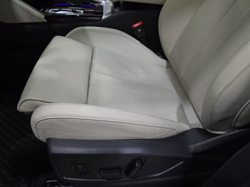 Used 2025 Audi Q5 Premium Plus w/ Premium Plus AWD/4WD image 32