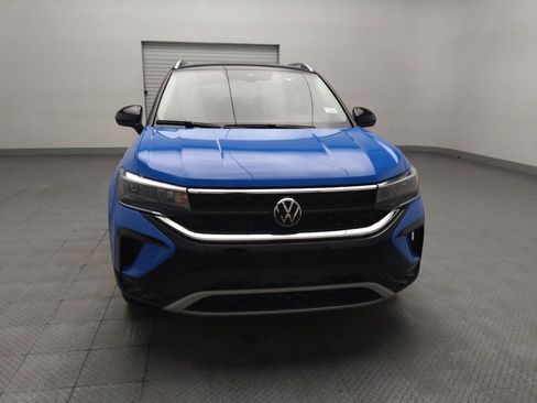 Used 2023 Volkswagen Taos SE w/ Panoramic Sunroof Package FWD image 14