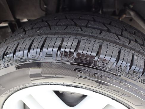 Used 2004 Land Rover Discovery SE AWD/4WD image 19