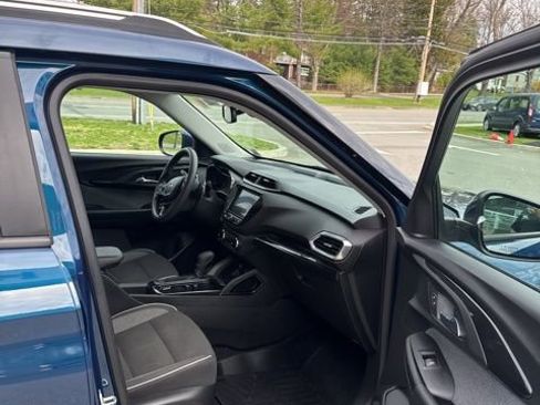 Used 2021 Chevrolet TrailBlazer LT w/ Convenience Package image 19