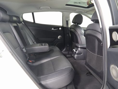 Used 2018 Kia Stinger Premium image 14