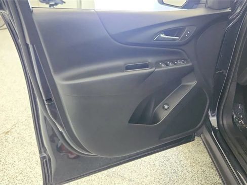 Used 2023 Chevrolet Equinox LT FWD image 31