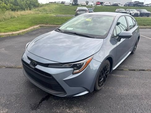 Used 2024 Toyota Corolla LE FWD image 7