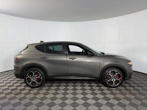 Used 2024 Alfa Romeo Tonale Veloce w/ Premium Interior Package image 4