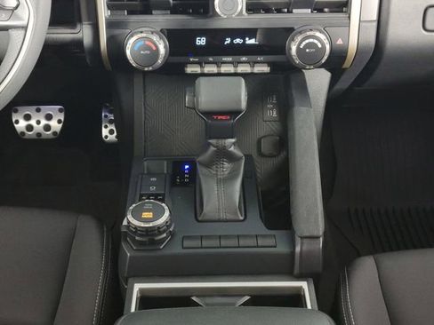 Used 2025 Toyota Tacoma TRD Sport image 24