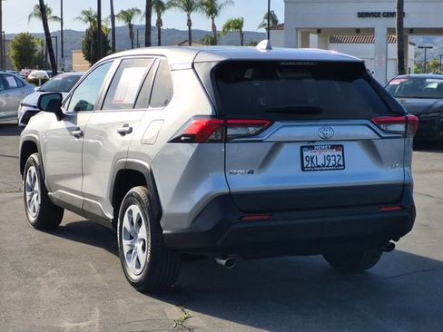 Used 2025 Toyota RAV4 LE image 8