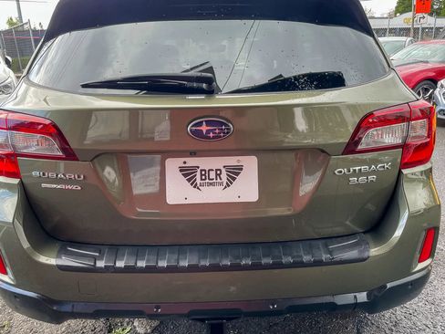 Used 2017 Subaru Outback 3.6R Touring w/ Popular Package #5A image 9