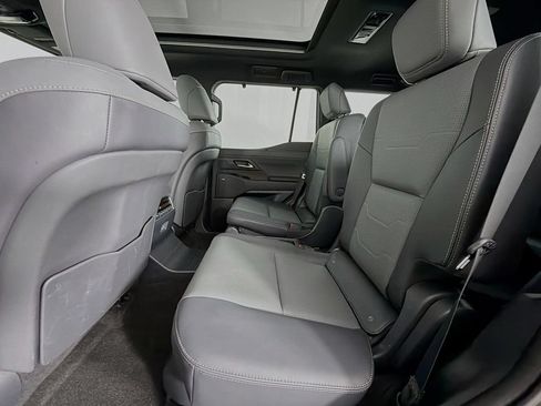 Used 2025 Lexus GX 550 w/ Accessory Package (2T) AWD/4WD image 27