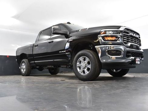 New 2025 RAM 2500 Big Horn AWD/4WD image 42