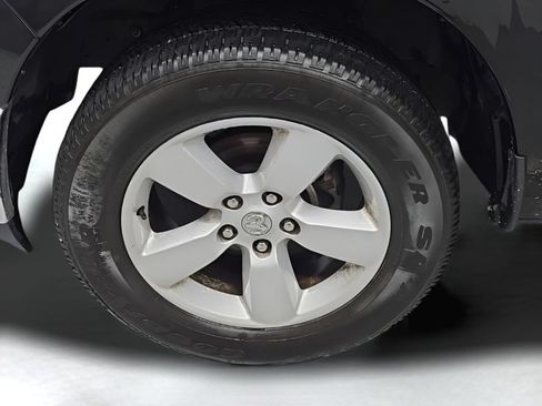 Used 2024 RAM 1500 Classic SLT AWD/4WD image 39