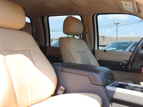 Used 2015 Ford F350 Lariat w/ Lariat Interior Package AWD/4WD image 29