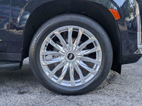 Certified 2023 Cadillac Escalade ESV Premium Luxury AWD/4WD image 10