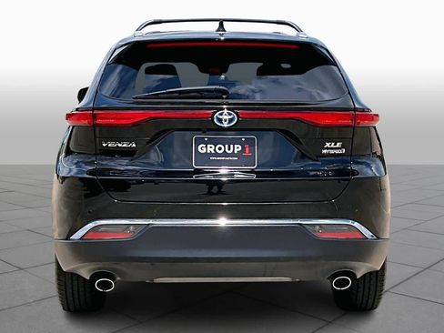 Used 2021 Toyota Venza XLE w/ Softex Package image 5