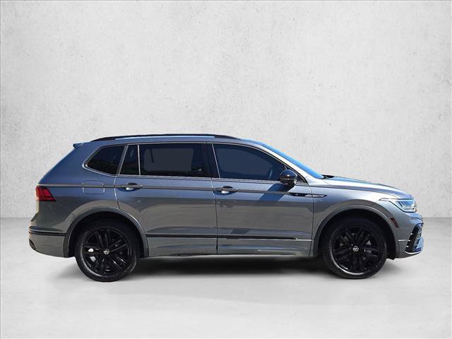 Used 2022 Volkswagen Tiguan SE R-Line FWD image 4