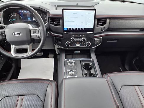 Used 2024 Ford Expedition Limited image 4