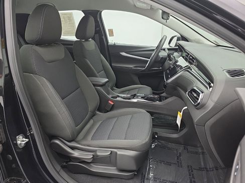 Used 2023 Chevrolet Bolt EUV LT image 46