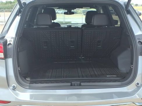 Used 2023 Chevrolet Equinox RS w/ RS Leather Package FWD image 7