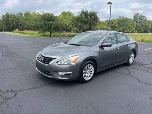 Used 2015 Nissan Altima 2.5 S w/ Special Edition Package FWD image 3