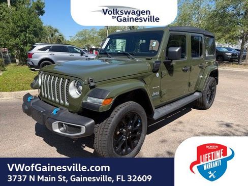Used 2023 Jeep Wrangler Unlimited Sahara w/ Cold Weather Group AWD/4WD image 3