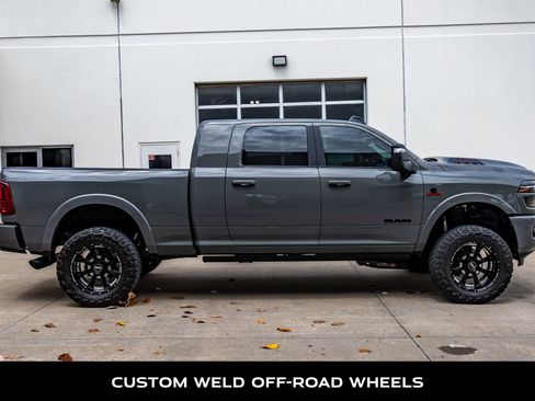 Used 2025 RAM 3500 Limited AWD/4WD image 10