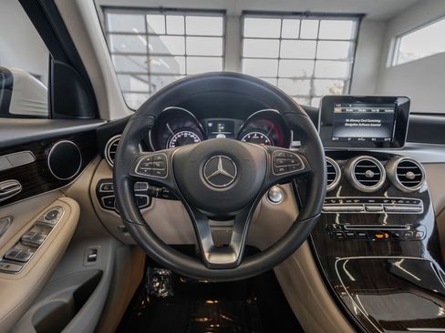 Used 2018 Mercedes-Benz GLC 300 GLC 300 image 9