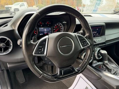 Certified 2022 Chevrolet Camaro LT image 15