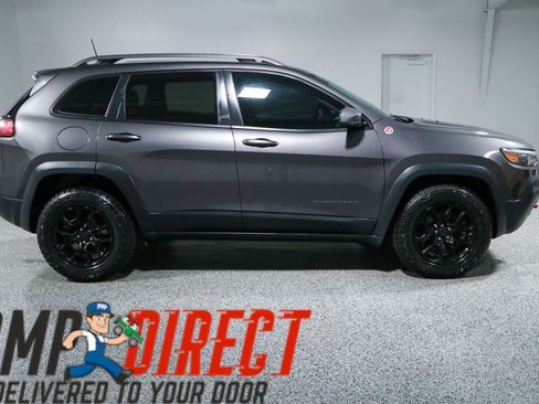 Used 2020 Jeep Cherokee Trailhawk w/ Trailer Tow Group AWD/4WD image 6