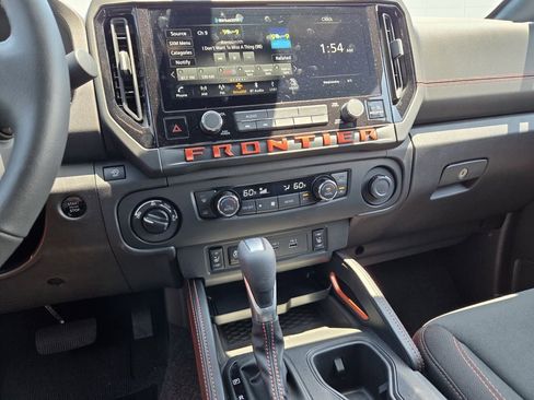 Used 2026 Nissan Frontier PRO-4X w/ Pro-4x Convenience Package AWD/4WD image 19