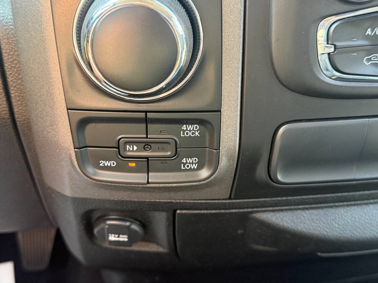 Used 2019 RAM 1500 Express w/ Express Value Package AWD/4WD image 17