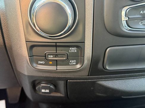 Used 2019 RAM 1500 Express w/ Express Value Package AWD/4WD image 17