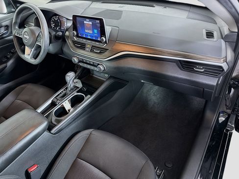 Used 2023 Nissan Altima 2.5 SV FWD image 30