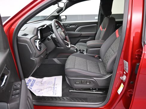 Used 2024 Chevrolet Colorado Z71 w/ Z71 Convenience Package 2 image 10